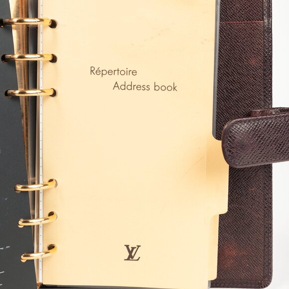 Louis Vuitton Acajou Taiga Leather Medium Ring Agenda Cover - Picture 9 of 10